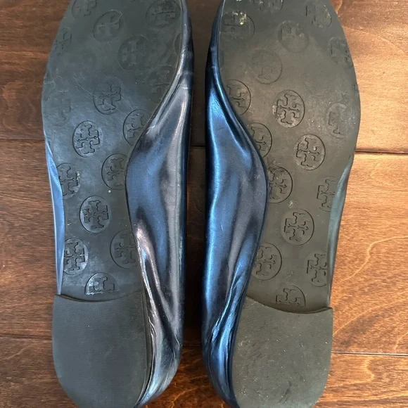 Tory Burch Blue Flats with Signature Logo - Picture 5 of 8